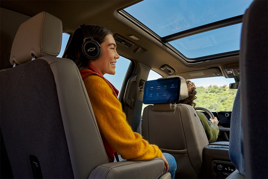 Disfruta de Apple Music en los asientos traseros
