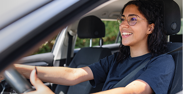 Mujeres seguras al volante con Onstar Guardian, un servicio de asistencia en situaciones de emergencia y crisis