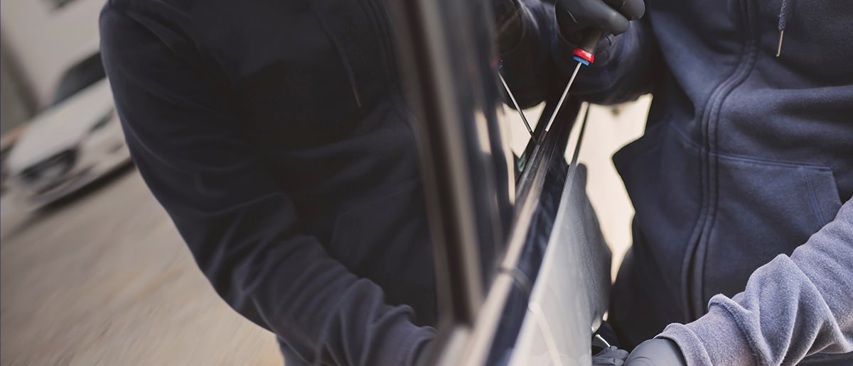 El Plan Essentials de OnStar cuenta con el servicio de asistencia para vehículos robados. Informamos a las autoridades, ubicamos y en algunos casos, podemos desacelerar tu auto.